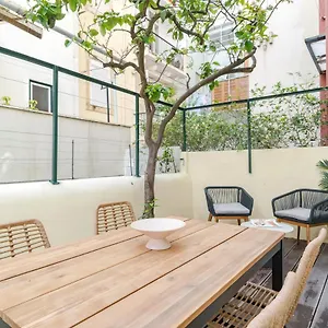 Casa Boma - Modern And Stylish With Private Terrace - Lapa Iv Apartment Lisbon